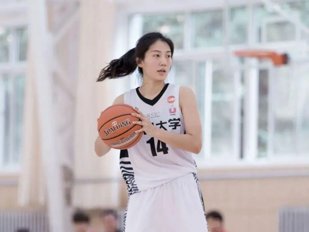 篮球小学生基本功训练教学反思简短_1